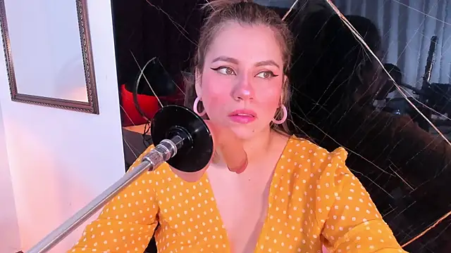 abby blond  online show from 27, 11, 2025