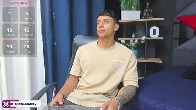 jaze bradley online show from 31, 10, 2025