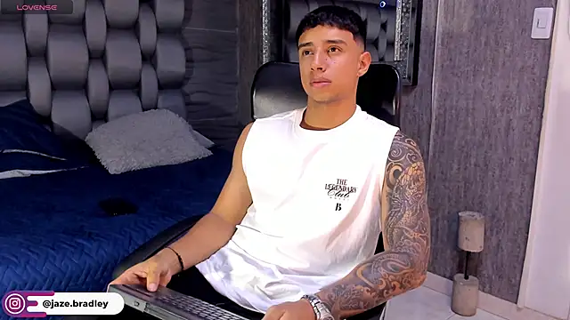 jaze bradley online show from 14, 9, 2025