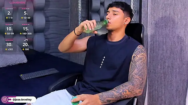 jaze bradley online show from 8, 10, 2025