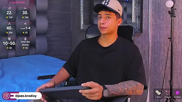 jaze bradley online show from 10, 11, 2025