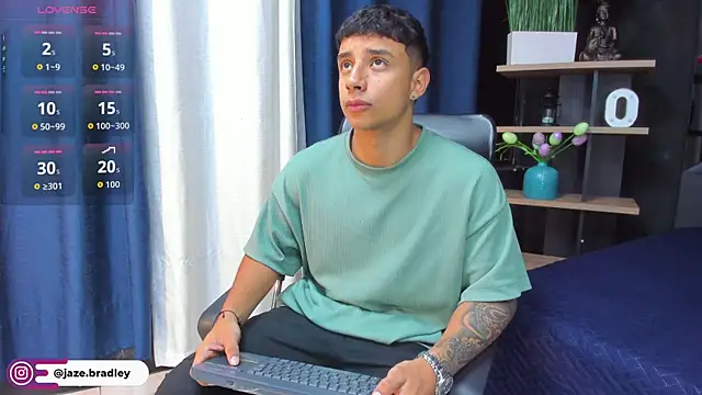 jaze bradley online show from 30, 10, 2025