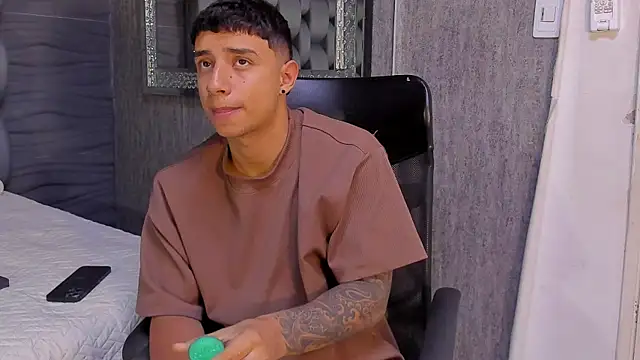 jaze bradley online show from 13, 11, 2025