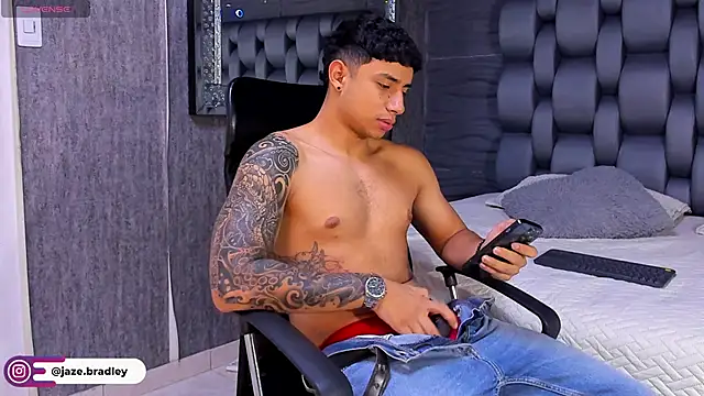 jaze bradley online show from 23, 9, 2025