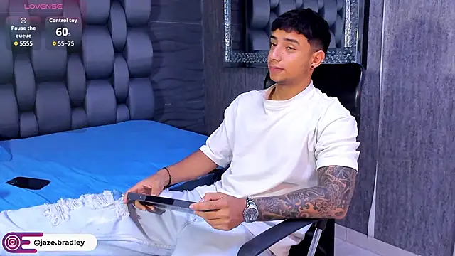 jaze bradley online show from 4, 10, 2025