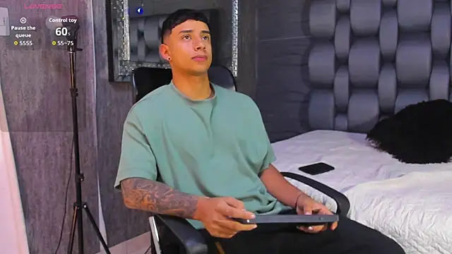 jaze bradley online show from 11, 11, 2025