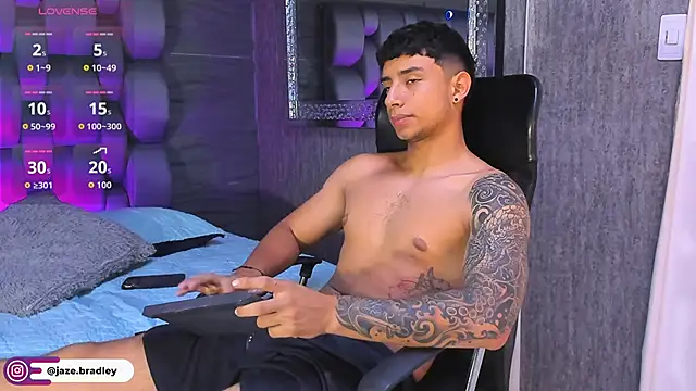 jaze bradley online show from 17, 10, 2025