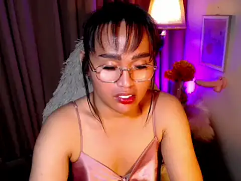 Snapshot of urmidnightcravingsxx chatting on 26, 4, 2026 urmidnightcravingsxx online show from 26, 4, 2026