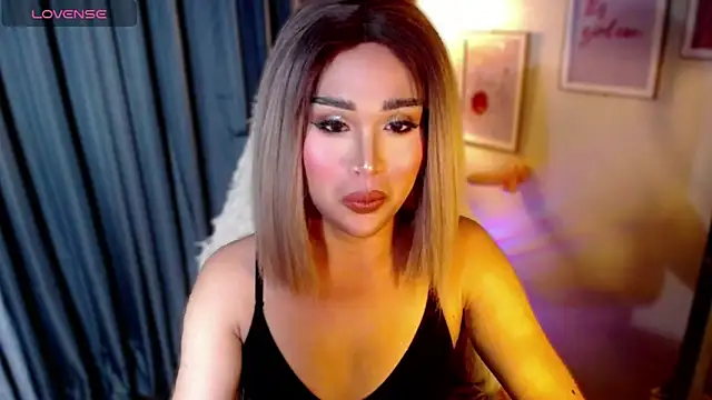 Snapshot of urmidnightcravingsxx chatting on 27, 5, 2026 urmidnightcravingsxx online show from 27, 5, 2026