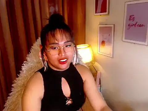 urmidnightcravingsxx online show from 9, 4, 2026