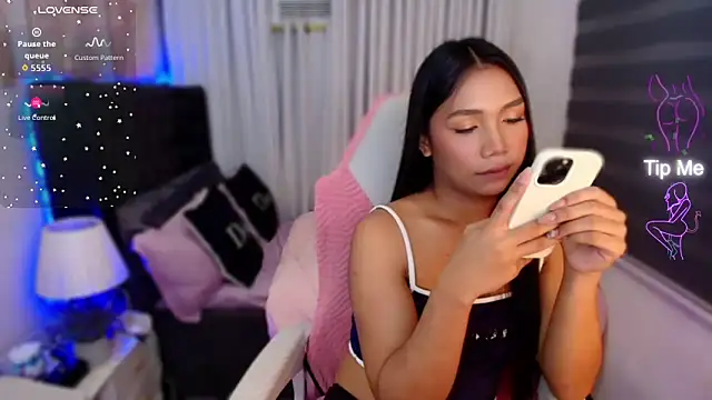 Snapshot of naughtyjayde chatting on 28, 4, 2026 naughtyjayde online show from 28, 4, 2026