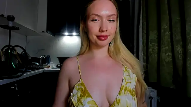 NicoleRiccii online show from 17, 9, 2025