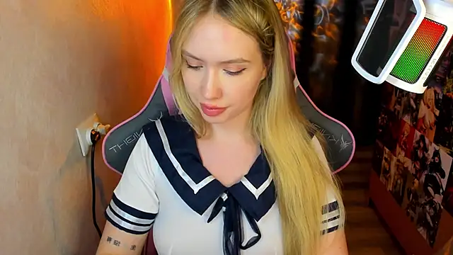 NicoleRiccii online show from 30, 10, 2025