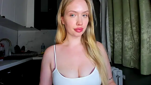 NicoleRiccii online show from 5, 10, 2025