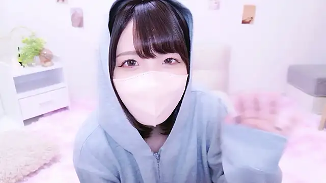 Snapshot of Anzu_xx chatting on 11, 11, 2025 Anzu xx online show from 11, 11, 2025