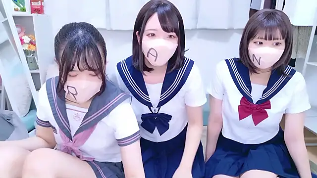 Snapshot of Anzu_xx chatting on 10, 10, 2025 Anzu xx online show from 10, 10, 2025