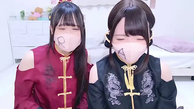 Snapshot of Anzu_xx chatting on 4, 11, 2025 Anzu xx online show from 4, 11, 2025