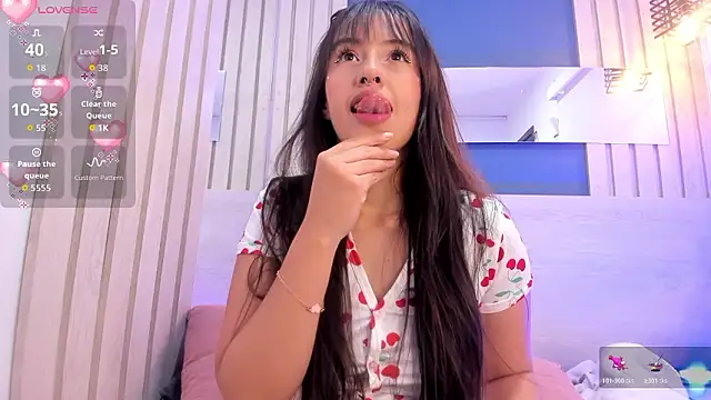 Snapshot of SofiCandy_ chatting on 5, 2, 2026 SofiCandy online show from 5, 2, 2026