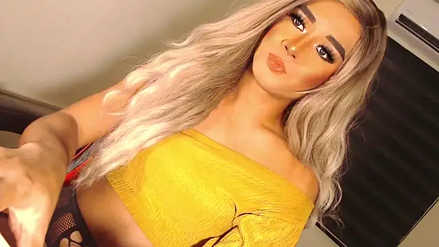 SissifyMeNow online show from 9, 10, 2025