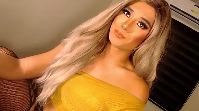 SissifyMeNow online show from 27, 10, 2025