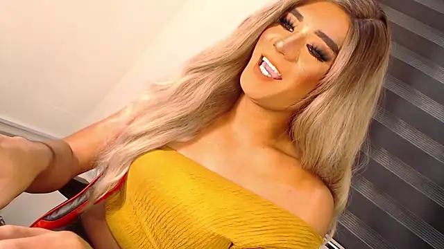 SissifyMeNow online show from 9, 11, 2025