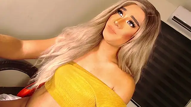 SissifyMeNow online show from 14, 10, 2025