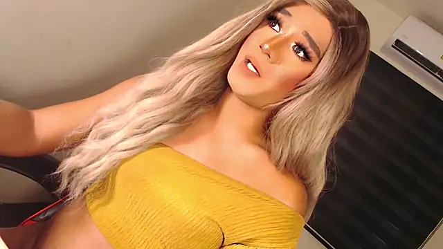 SissifyMeNow online show from 24, 10, 2025