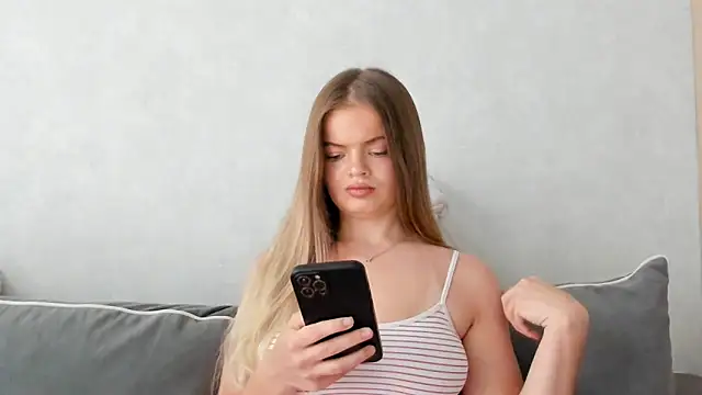 Sarah keyy online show from 31, 5, 2026