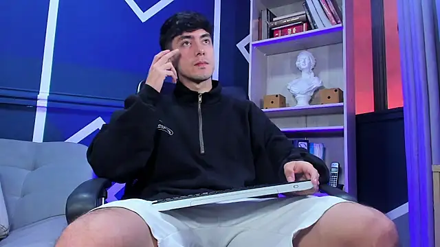 etham wolf  online show from 11, 10, 2025