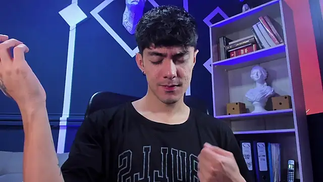 etham wolf  online show from 1, 10, 2025