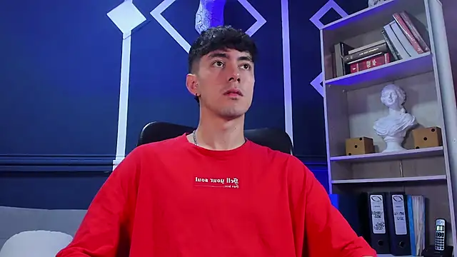 etham wolf  online show from 6, 10, 2025