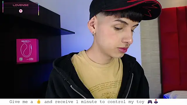 Ezra Storm online show from 4, 10, 2025