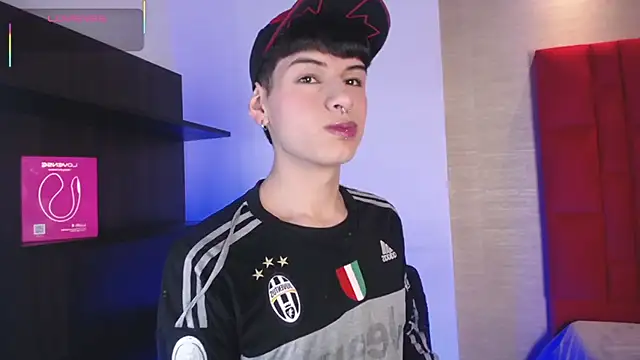 Ezra Storm online show from 21, 10, 2025