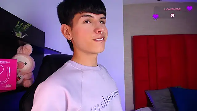 Ezra Storm online show from 9, 2, 2026