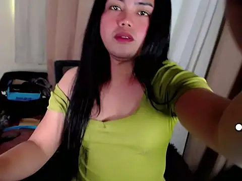 zhillycate online show from 8, 10, 2025