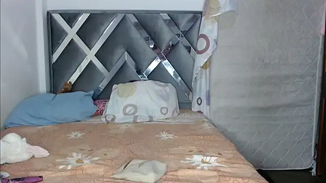 Tom Hardy11 online show from 3, 11, 2025