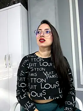 Snapshot of AndieJones_ chatting on 14, 11, 2025 AndieJones online show from 14, 11, 2025