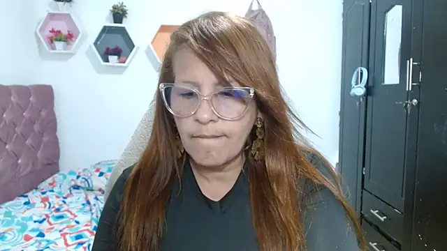 cristydirtyhot online show from 11, 3, 2026