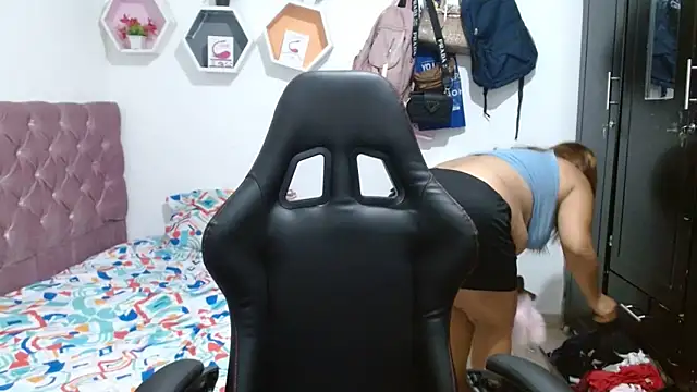 cristydirtyhot online show from 25, 4, 2026