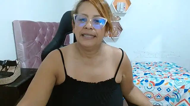 Snapshot of cristydirtyhot chatting on 2, 6, 2026 cristydirtyhot online show from 2, 6, 2026