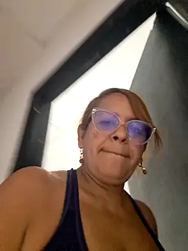 cristydirtyhot online show from 10, 4, 2026