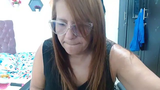 cristydirtyhot online show from 22, 4, 2026