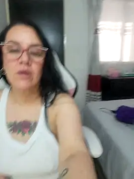 sweet adele  online show from 15, 4, 2026