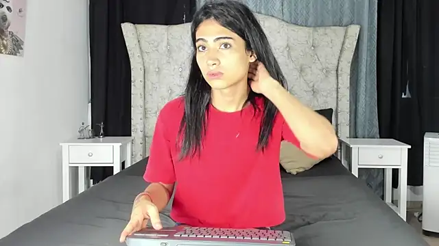 aleja spearsx online show from 8, 5, 2026