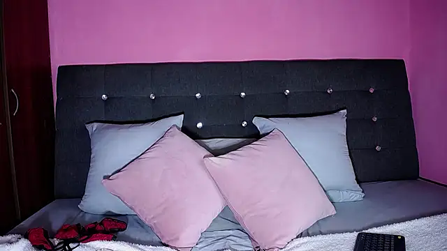 aleja spearsx online show from 14, 1, 2026