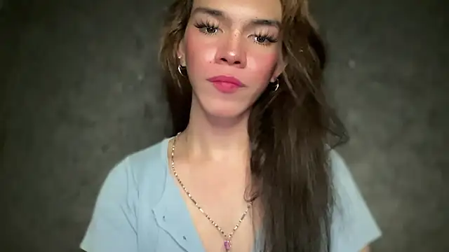 Snapshot of Misselliefayexxx chatting on 21, 12, 2025 Misselliefayexxx online show from 21, 12, 2025