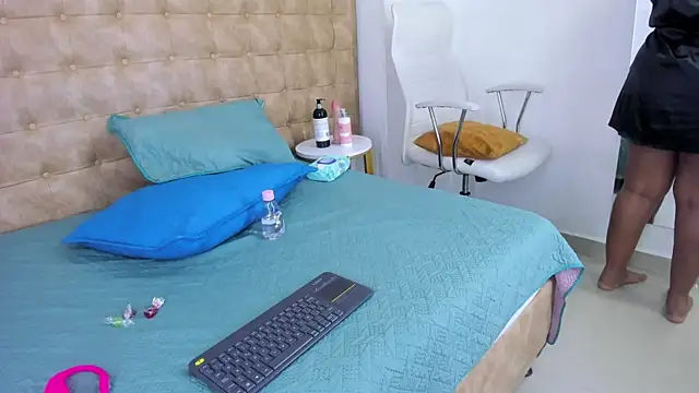 MiiaSmith   online show from 19, 9, 2025