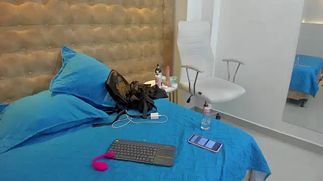 MiiaSmith   online show from 9, 10, 2025