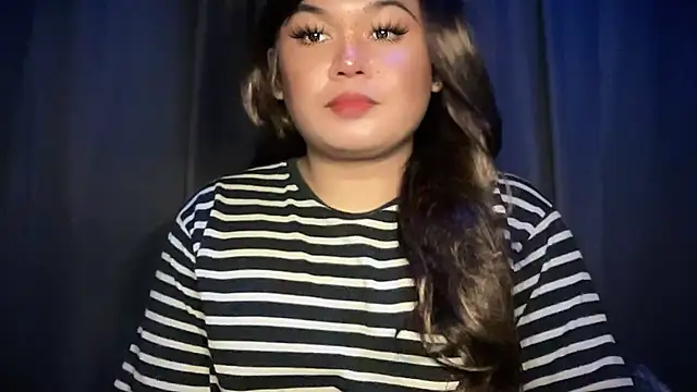 Snapshot of RedHead_Thalia chatting on 9, 9, 2025 RedHead Thalia online show from 9, 9, 2025