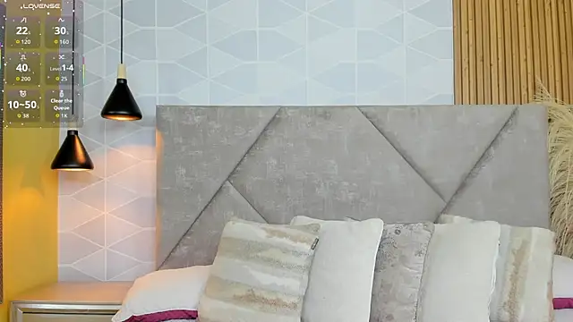 Jade Whisper online show from 1, 10, 2025